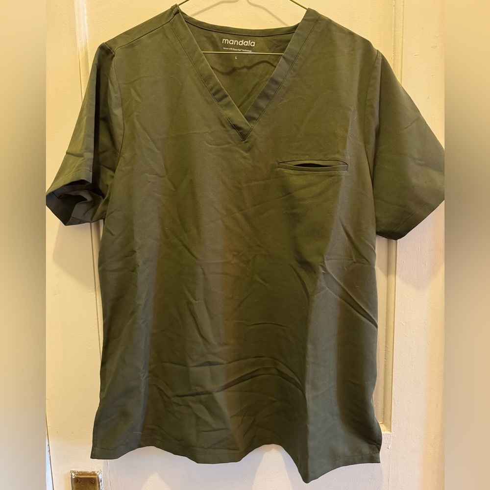Women’s Scrub Set, like new!